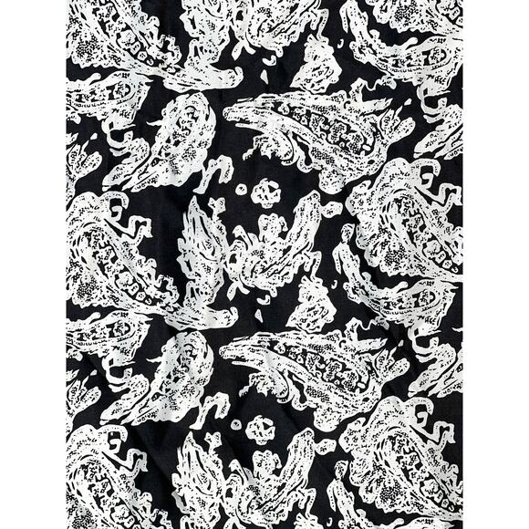 Vintage CW Classics Scarf Black White Paisley 36x35" 80s - Picture 2 of 5